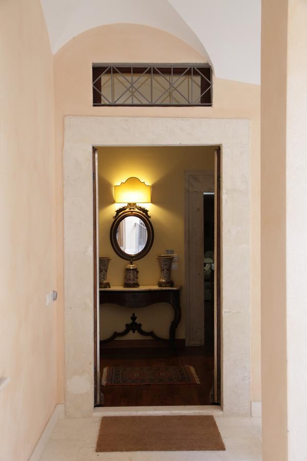 B&B Charme Celestino V° L'Aquila Exterior photo